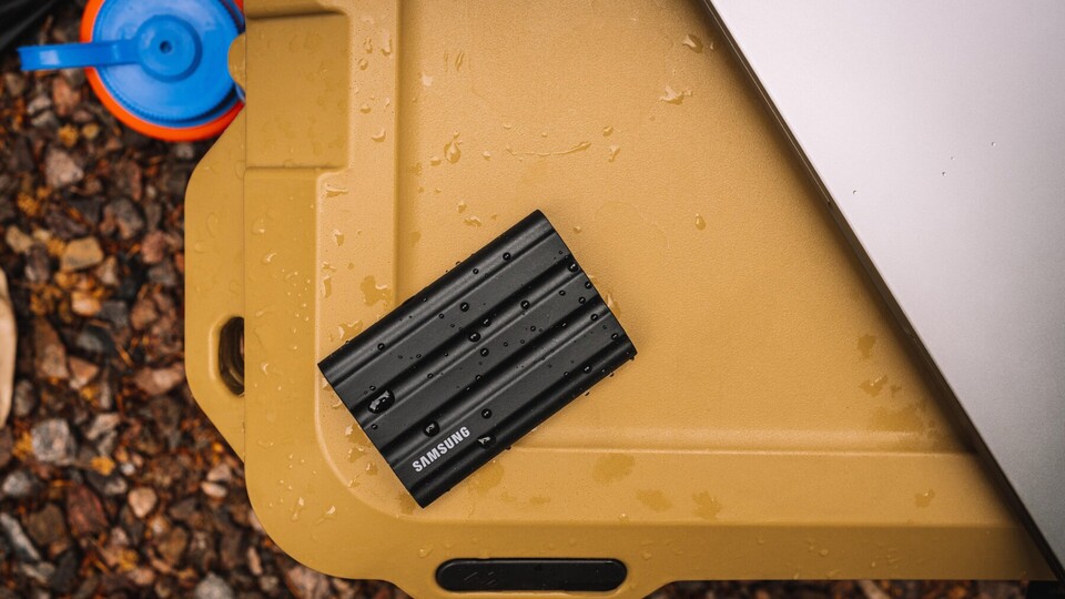 Mit einer externen SSD für USB 4 oder Thunderbolt 4 rüstet ihr zumindest SSD-Speicher einfach und flott nach.