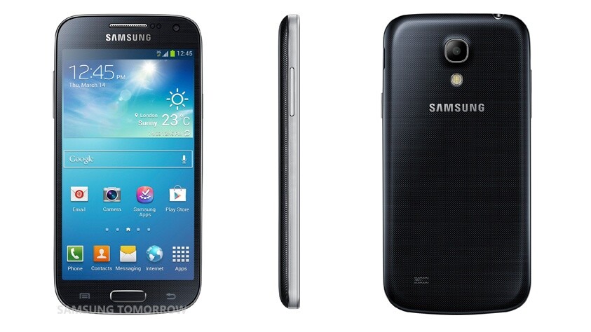 Optisch orientiert sich Samsung beim S4 Mini stark am High-End-Smartphone S4. Das Mini gibt's aber auch außer in weiß und schwarz auch in braun und violett. 