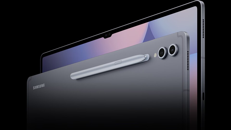 Braucht ihr den S-Pen gerade nicht, könnt ihr ihn ganz einfach magnetisch auf die Rückseite kleben, wo er gleichzeitig geladen wird.