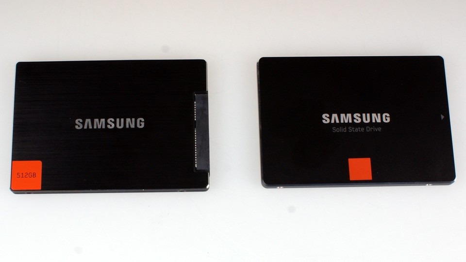 Die äußerlichen Unterschiede zwischen dem Vorgänger SSD 830 (links) und der neuen SSD 840 (rechts) sind gering.