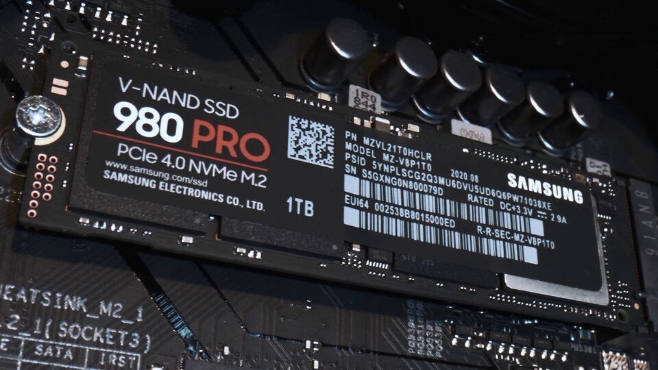 Die Samsung SSD 980 Pro aus diesem Test gehört zu den bislang wenigen Modellen, die PCI Express 4.0 unterstützen.
