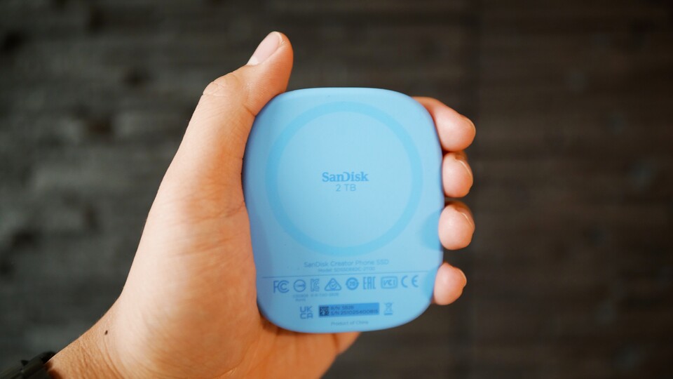 Die SanDisk Creator Phone SSD ist MagSafe-kompatibel. (Bildquelle: Duy Linh DinhGameStar Tech)