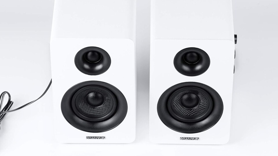 Ihr mögt kein Weiß? Die schwarze Variante der Lautsprecher ist ebenfalls im Angebot.