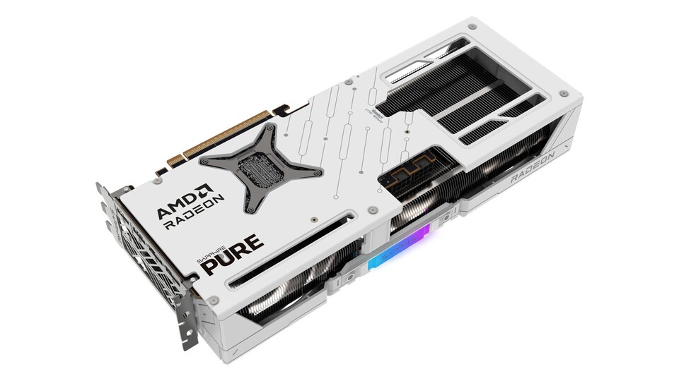 Hier zu sehen sind die beiden 8-Pin PCIe-Anschlüsse, welche für die Stromzufuhr zuständig sind.