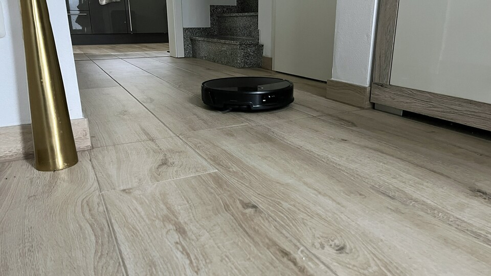 Der Saros 20 zieht seine Bahnen durch unseren Flur. (Bildquelle: Mirco K., GameStar)