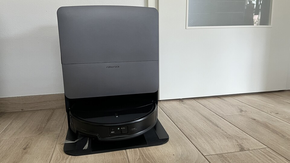 Roborock Saros 20 im Test: Ultraflacher Saugroboter mit starker Saugleistung. (Bildquelle: Mirco K. GameStar)