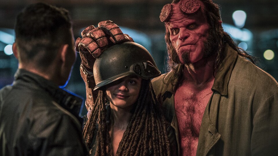 Sasha Lane und David Harbour im neuen Hellboy-Film.