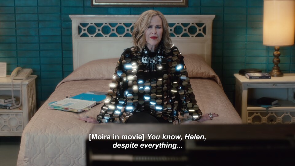 In eckige Klammern gesetzt stehen bei Untertiteln für Schwerhörige immer Umgebungsbeschreibungen. (Bild: Netflix, CBC)