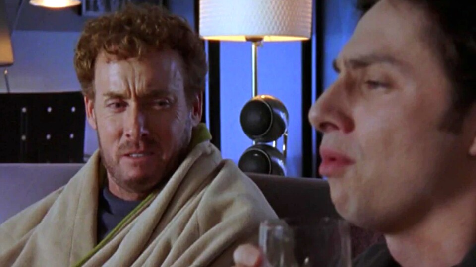 Obwohl Dr. Cox zutiefst traurig ist, schafft es J.D. noch ihn anzuekeln. Bildquelle: ABCDisney