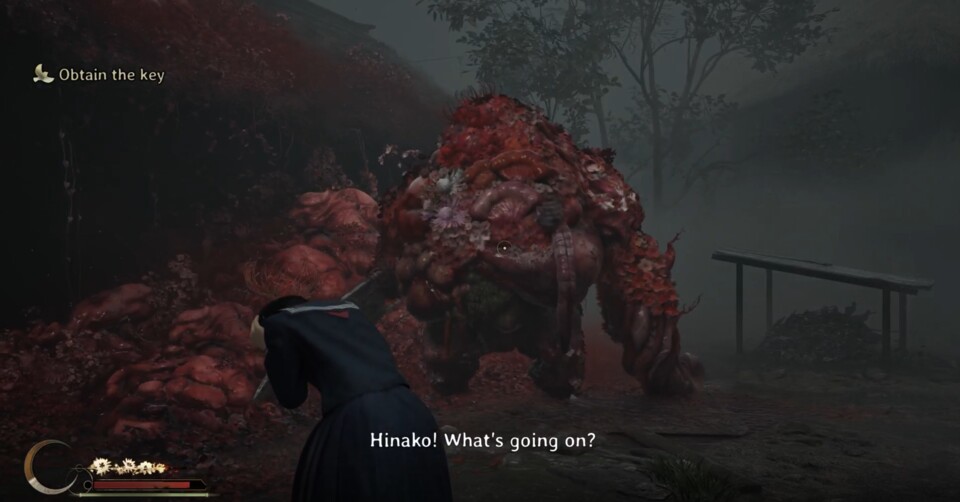 Passieren um Hinako herum gruselige Dinge, verringert sich ihre mentale Gesundheit, die gleichzeitig für den Fokus-Modus gebraucht wird. Der Mond links zeigt übrigens auch die Haltbarkeit ihrer Waffen an.