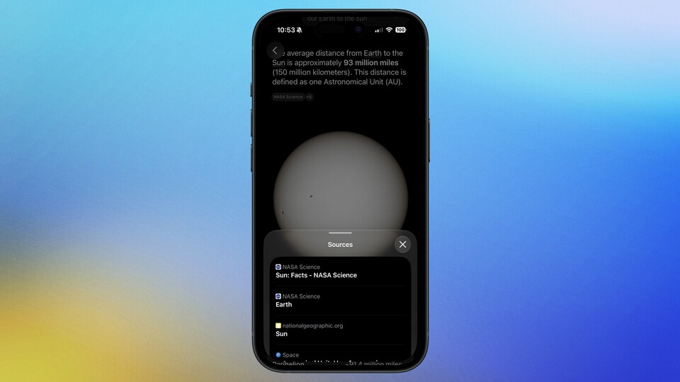 Siri AI gibt mir die Quellen an die Hand. Das macht es leichter zu prüfen, wie die KI an die Infos gelangt. (Bild: Apple Design Resources)