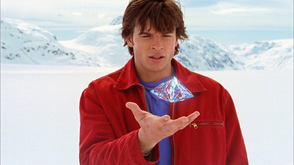 Ein blaues T-Shirt und eine rote Jacke - das trägt Clark (Tom Welling) immer. Egal, bei welchem Wetter. Bildquelle. Warner Bros.