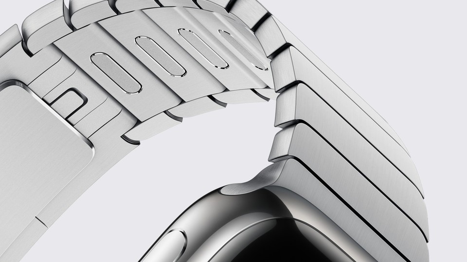 The researchers consider metal straps to be particularly safe.  (Image: Apple)