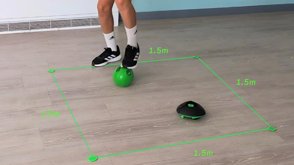 Mit dem Soccer Bot könnt ihr auf engstem Raum trainieren.
