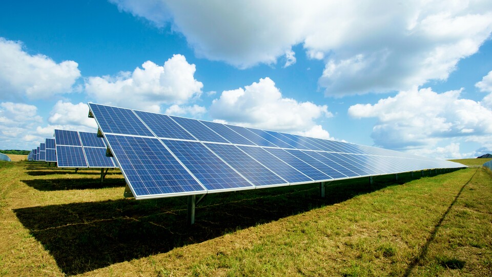 Der Bau der gigantischen Solarenergie-Farm hat noch nicht einmal begonnen. (Bild: Public Power Association über Unsplash)