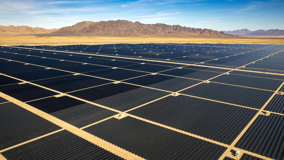 Die größte Solaranlage steht in China. (Bildquelle: Adobe StockThe Desert Photo)