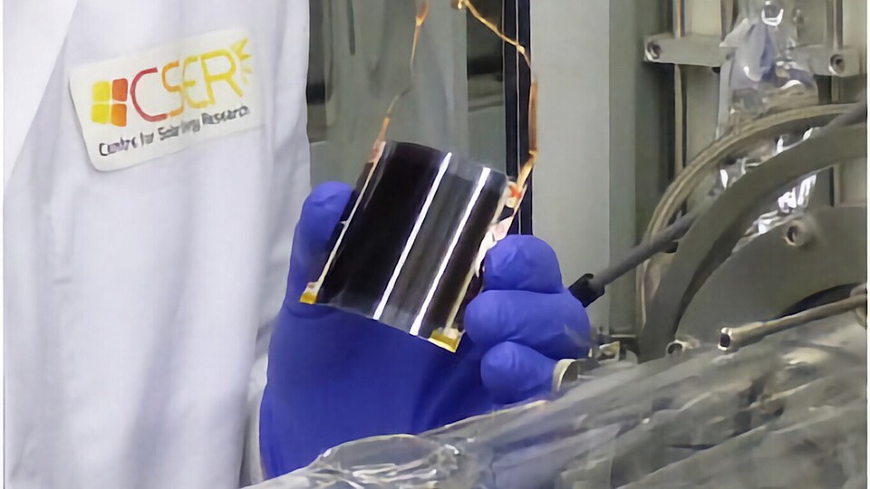 Die neuartigen Solarzellen zeichnet unter anderem ihre hohe Flexibilität aus. (Bild: sciencedirect.com)