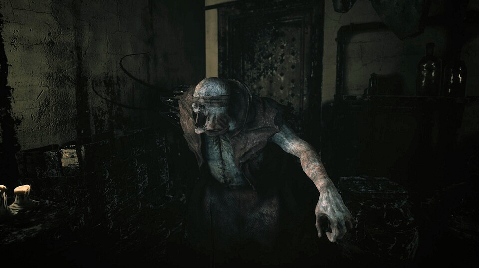 Song of Horror Complete Edition will das Gruselgefühl der 90er aus Spielen wie Alone in the Dark und Resident Evil wiederbeleben, ergänzt es aber durchaus auch durch eigene Ideen.