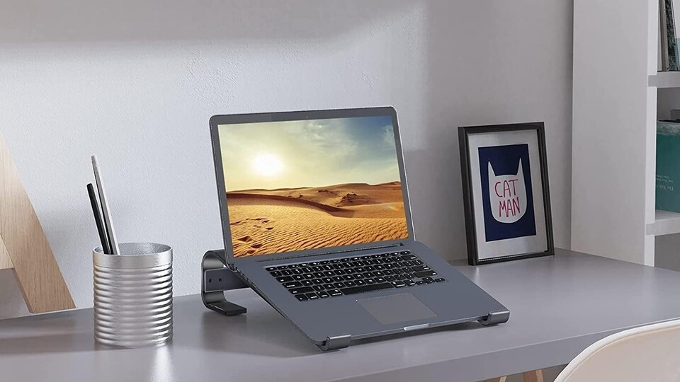 Sven ist unser unangefochtener Laptop-Experte. Als solcher weiß er, dass auch das Zubehör eine wichtige Rolle im Alltag spielen kann. (Bildquelle: Soqool)