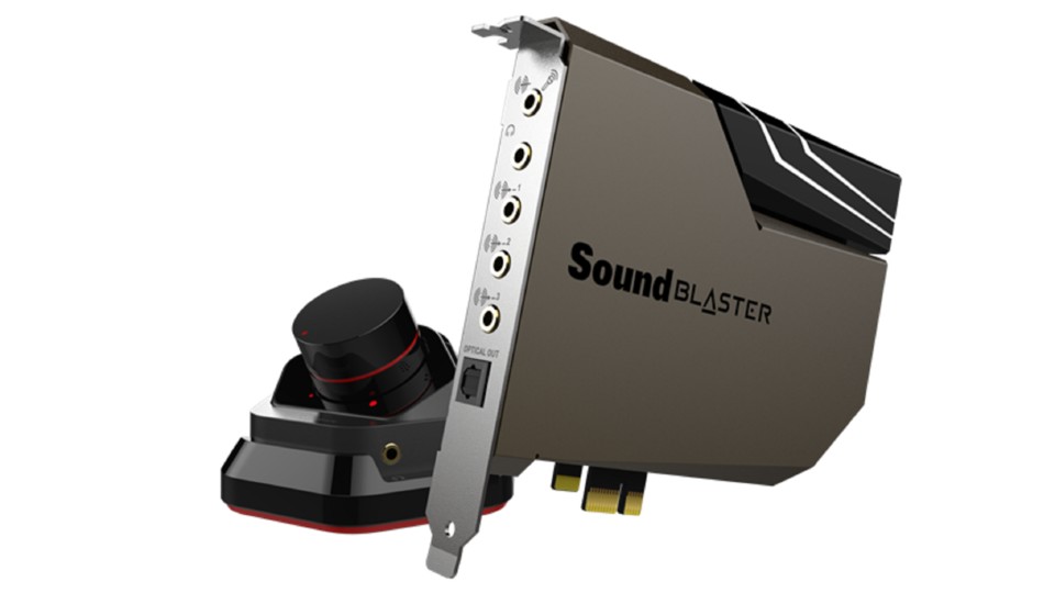 Die Sound Blaster AE-7 bietet eine Kontrolleinheit mit integriertem Mikrofon