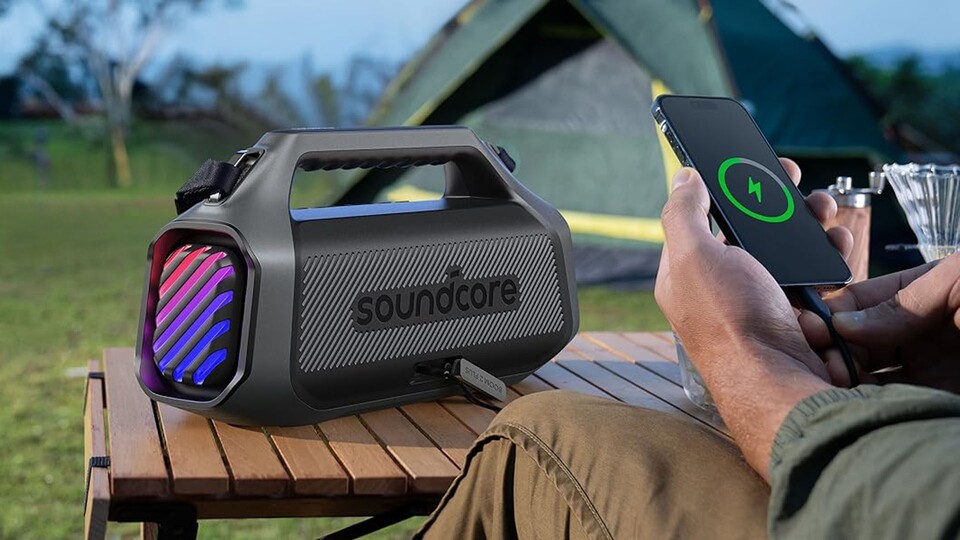 Massiver Lautsprecher, massiver Klang: Die soundcore Boom 2 Plus liefert ab, kostet dabei aber erstaunlich wenig.