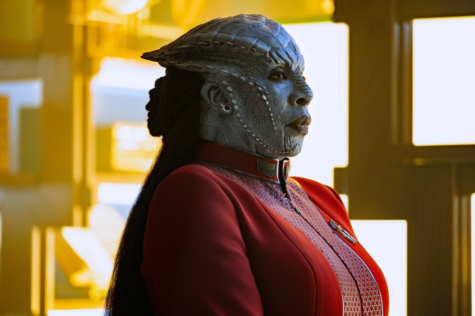 800 Jahre nach dem Ende des Dominionkriegs vereint Lura Thok physikalische Aspekte von Klingonen und JemHadar.