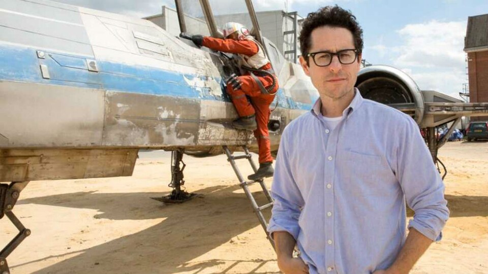 J.J. Abrams, Regisseur von Star Wars: Episode 7 und dem kommenden Episode 9, äußert sich zu den Kritikern.