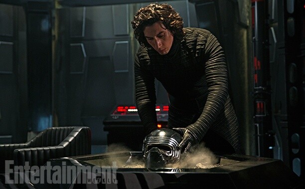 Regisseur J.J. Abrams verrät Details zu einer Szene mit Kylo Ren in Star Wars: Episode 7.
