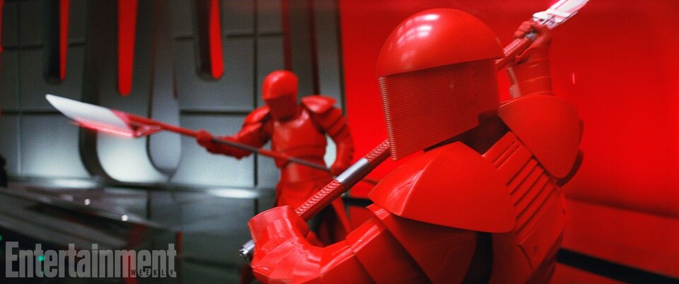Die rote Praetorian Guard beschützen Supreme Leader Snoke und erinnern an Samurai-Krieger.