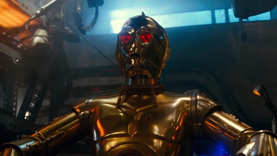 Darth C-3PO? Wird der Droide etwa böse oder hat er nur schlecht geschlafen?