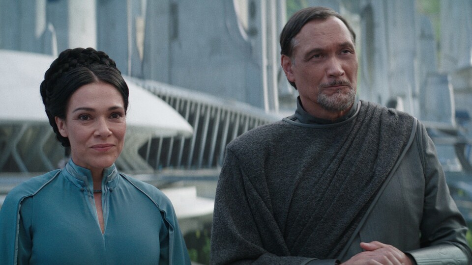 Jimmy Smits war bereits in Episode 2 und Episode 3 als Bail Organa zu sehen - danach kehrte er auch für die Kenobi -Serie zurück. Bildquelle: Disneyylucas Film