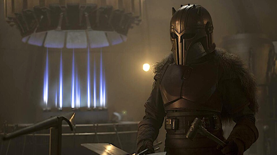 Über die Vergangenheit der Waffenschmiedin ist beinahe nichts bekannt. Bildquelle: Disney+.