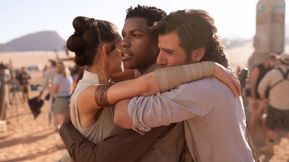 John Boyega hätte für die Star-Wars-Sequels ein paar andere Entscheidungen getroffen. Bildquelle: DisneyLucasfilm