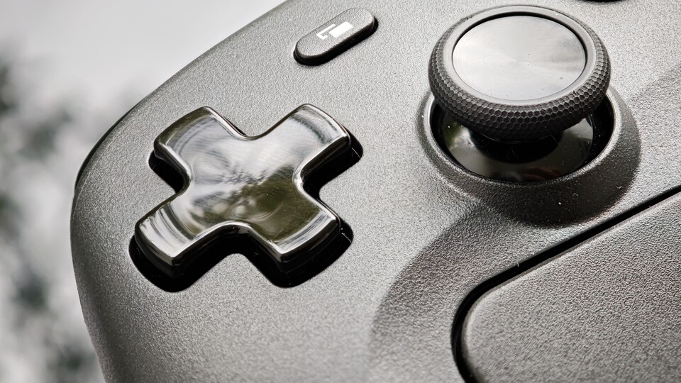 Das D-Pad ist in Ordnung, aber es gibt bessere. Die Diagonalen sind wie beim Steam Deck etwas schwerer einzugeben. (Bildquelle: Duy Linh DinhGameStar Tech)
