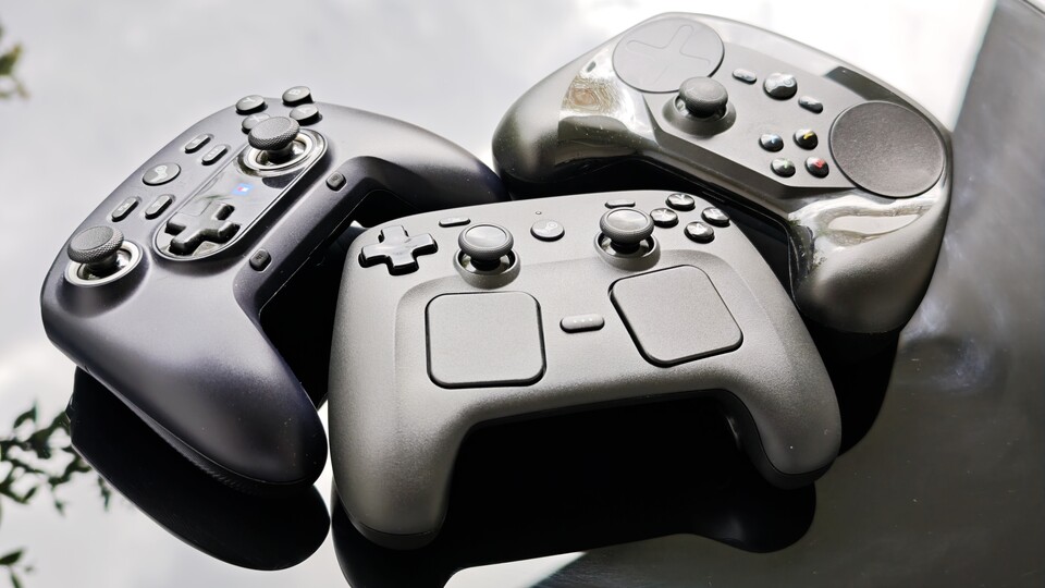 Die Familie wächst: der neue Steam Controller mit seinen Geschwistern. (Bildquelle: Duy Linh DinhGameStar Tech)