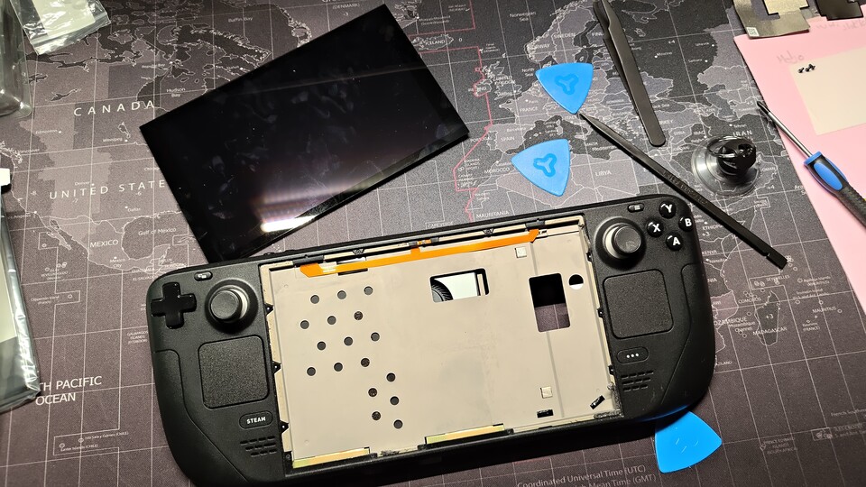 Das alte Display wurde erfolgreich entfernt.