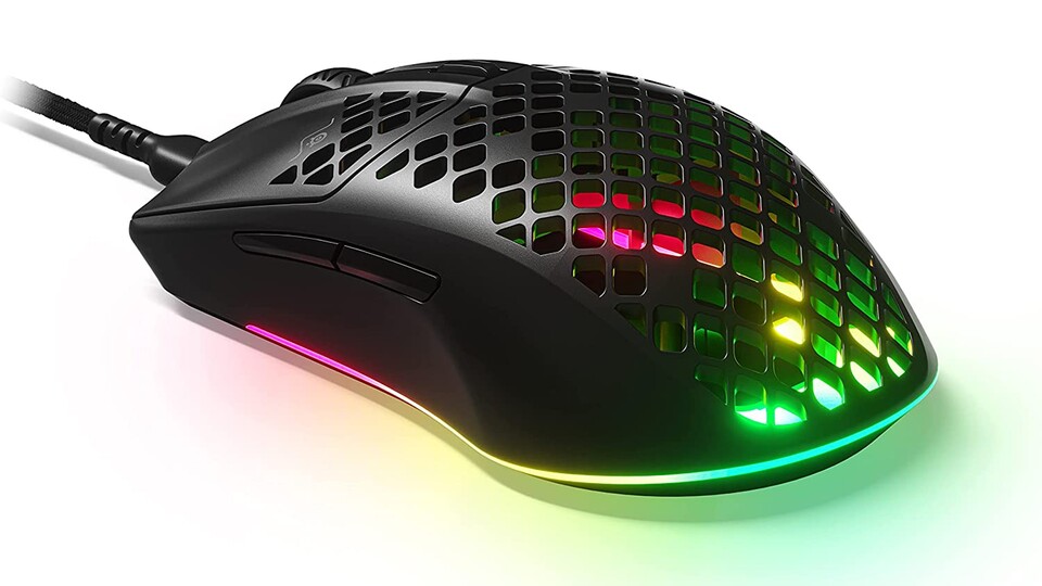 Dank ausgeklügeltem 3-Zonen-RGB ein echter Blickfänger: Die SteelSeries Aerox 3 Wireless Gaming Maus