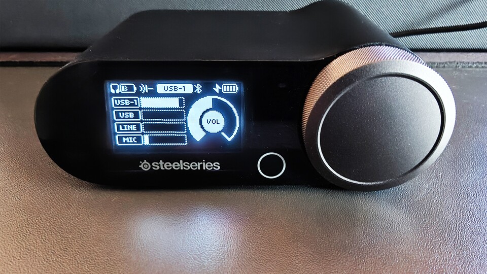 Meine Kamera wird dem OLED-Bildschirm zwar nicht gerecht, aber lasst euch gesagt sein: Das Teil sieht gut aus und ist verdammt praktisch.