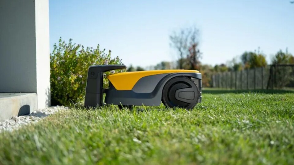 Auf der App markiert ihr einfach die Stellen, wo der Mäher auf keinen Fall hin soll und lasst ihn die Arbeit machen.