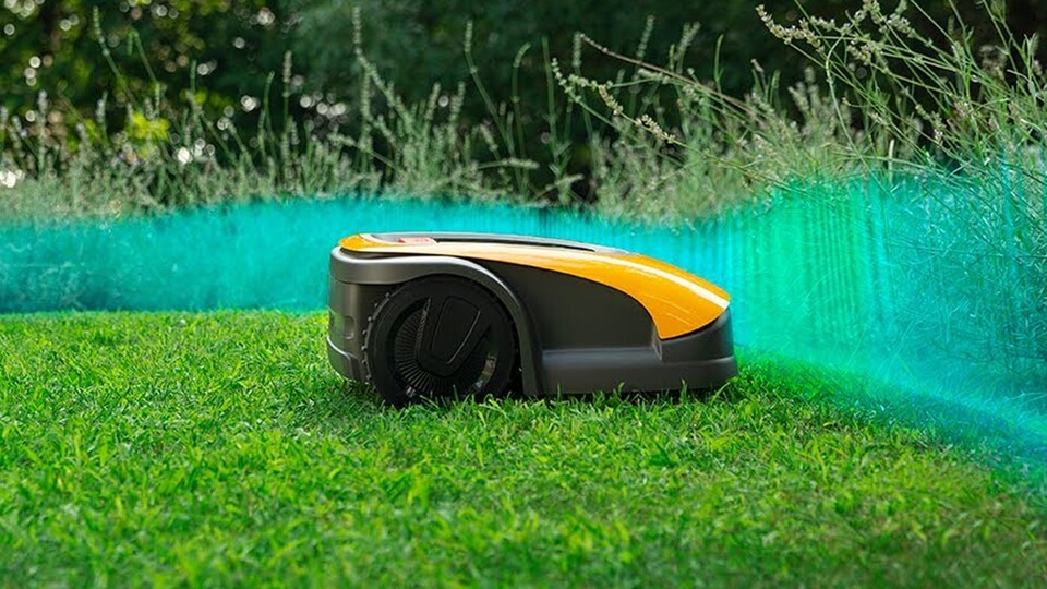 Sicherheit an der Rasenkante: Der Roboter „sieht“ den Unterschied zwischen Rasen und Sträuchern oder Beeten und wendet rechtzeitig, um eure kostbaren Pflanzen zu schützen.