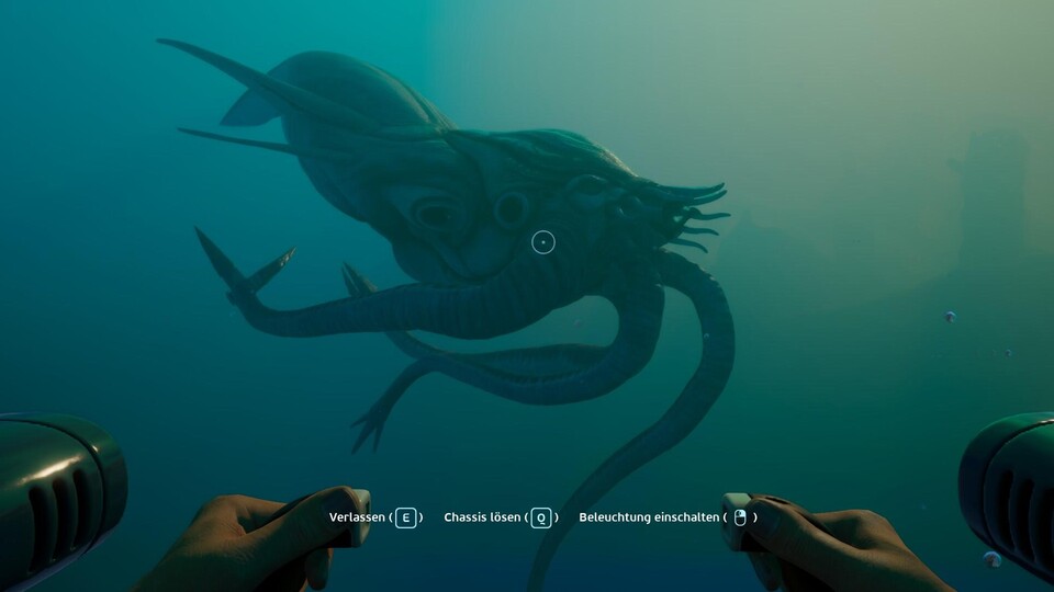 Unter Wasser sind in der Ferne nur Schemen zu erkennen, auch bei Subnautica 2.