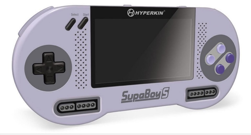 Der seltsame Name Supaboy S steht für ein portables SNES mit Modulschacht und Anschlüssen für Originalcontroller.