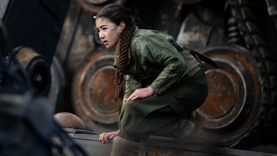 Ruthye (Eve Ridley) ist wirklich ruthless (engl.: rücksichtlos). Sorry, das war wirklich ein schlechter Witz, aber es ist sehr heiß ... Bildquelle: DC StudiosWarner Bros.
