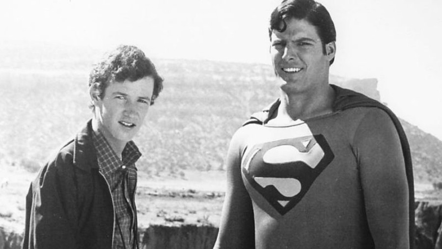 Schauspieler Marc McClure als Jimmy Olsen im Superman-Film mit Christopher Reeve.