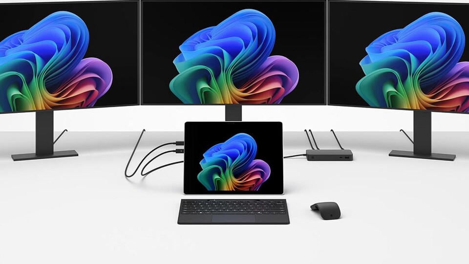 Wenn ihr zu Hause oder im Büro seid, könnt ihr das kleine Surface mit einer Dockingstation zu einer vollwertigen Workstation machen.