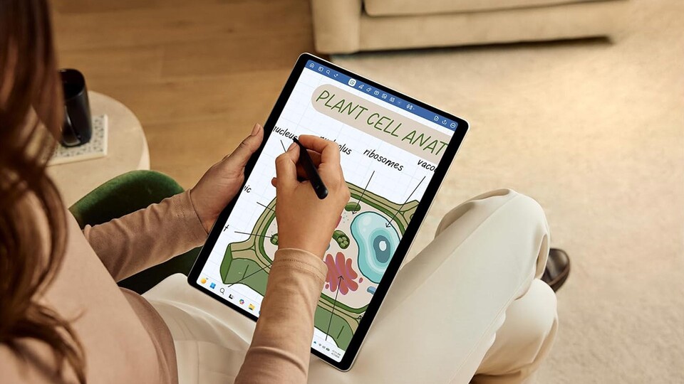 Mit dem separat erhältlichen Stift könnt ihr Notizen direkt auf dem Screen machen.
