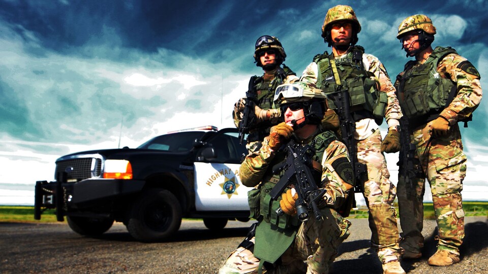 SWAT-Teams sind im Einsatz feuerbereit – schließlich rechnen sie damit, bewaffneten Mördern gegenüberzustehen. (Foto: State of California)