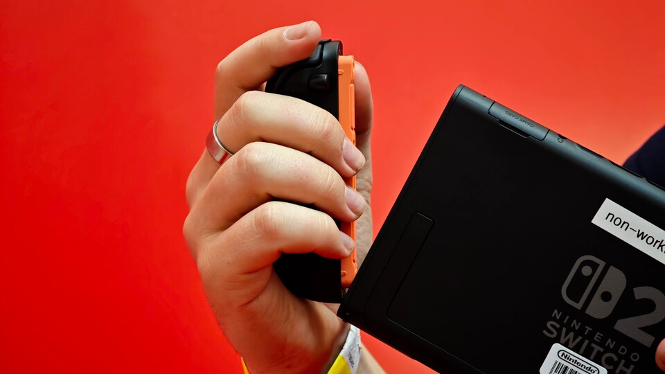 Mir gefällt er magnetische Verschluss deutlich mehr, als der alte. (Bildquelle: Duy Linh DinhGameStar Tech)