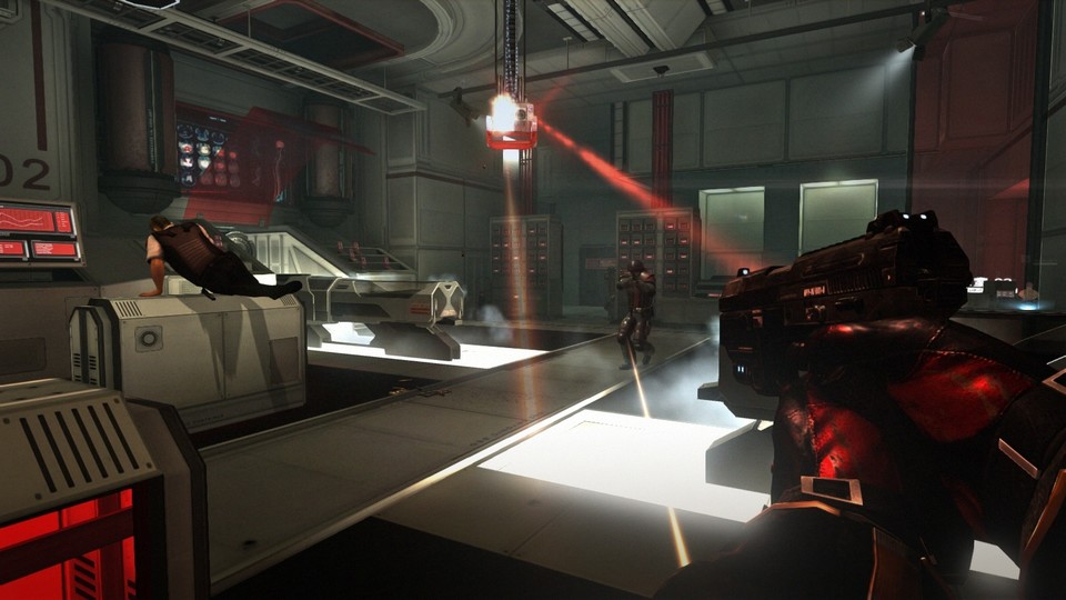 Schusswechsel in einem Labor: Das sieht aus wie Deus Ex, ist aber Syndicate.