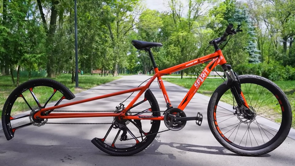 Ist das eine optische Täuschung, oder ein echtes Fahrrad? (Bild-Quelle: The Q)
